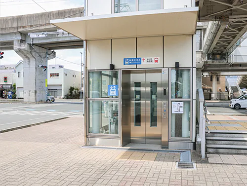 助信駅のエレベーター