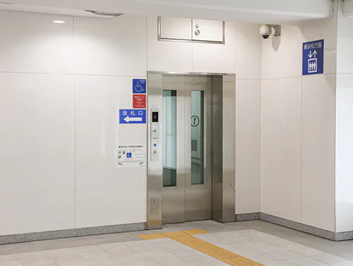曳馬駅のエレベーター